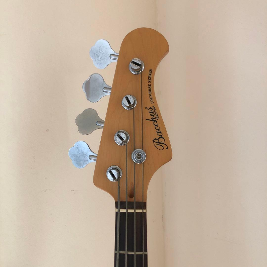 Bacchus universe シリーズ　Jazz Bass レッド