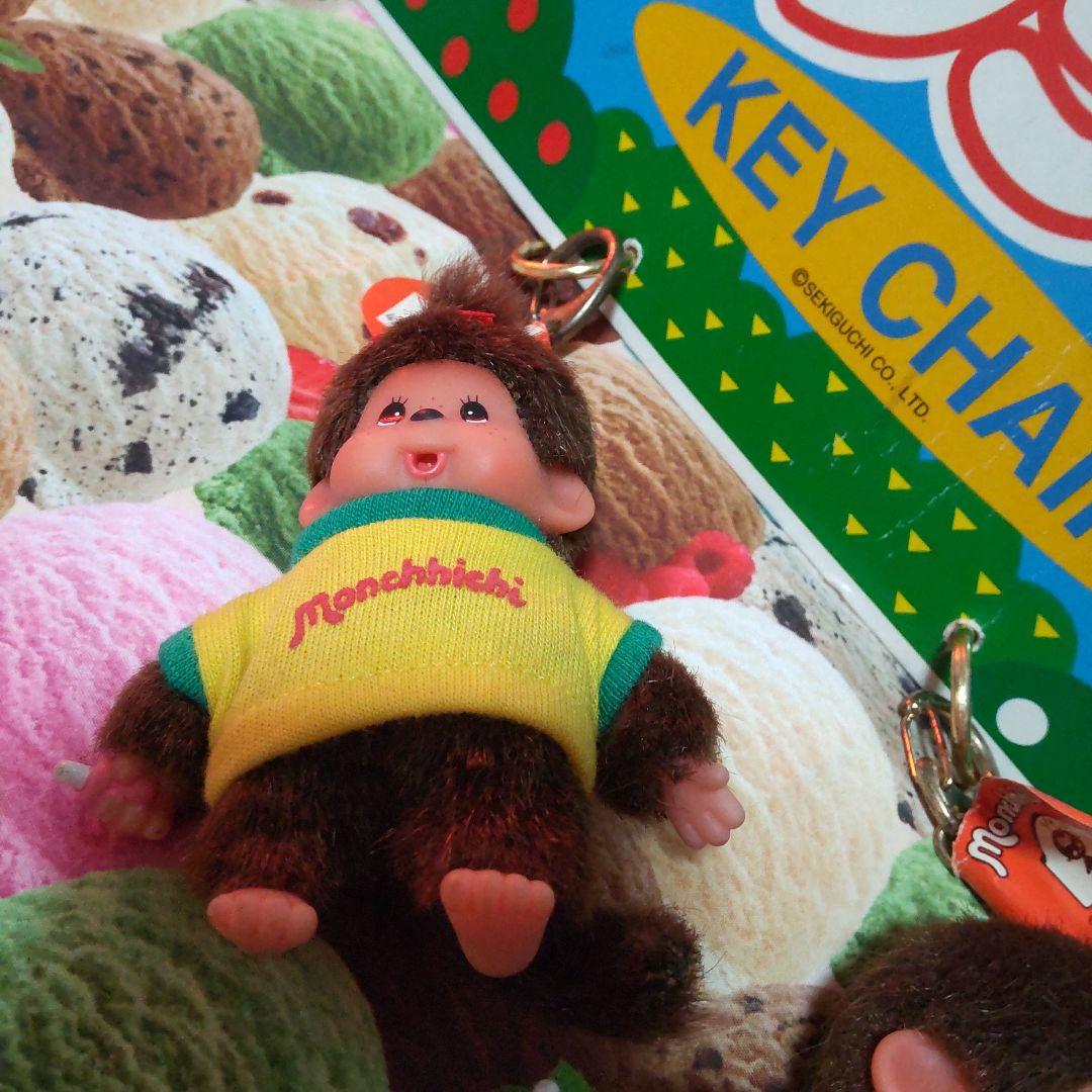 モンチッチ キーチェーン 2個&非売品 ディスプレイボード付 泣き顔