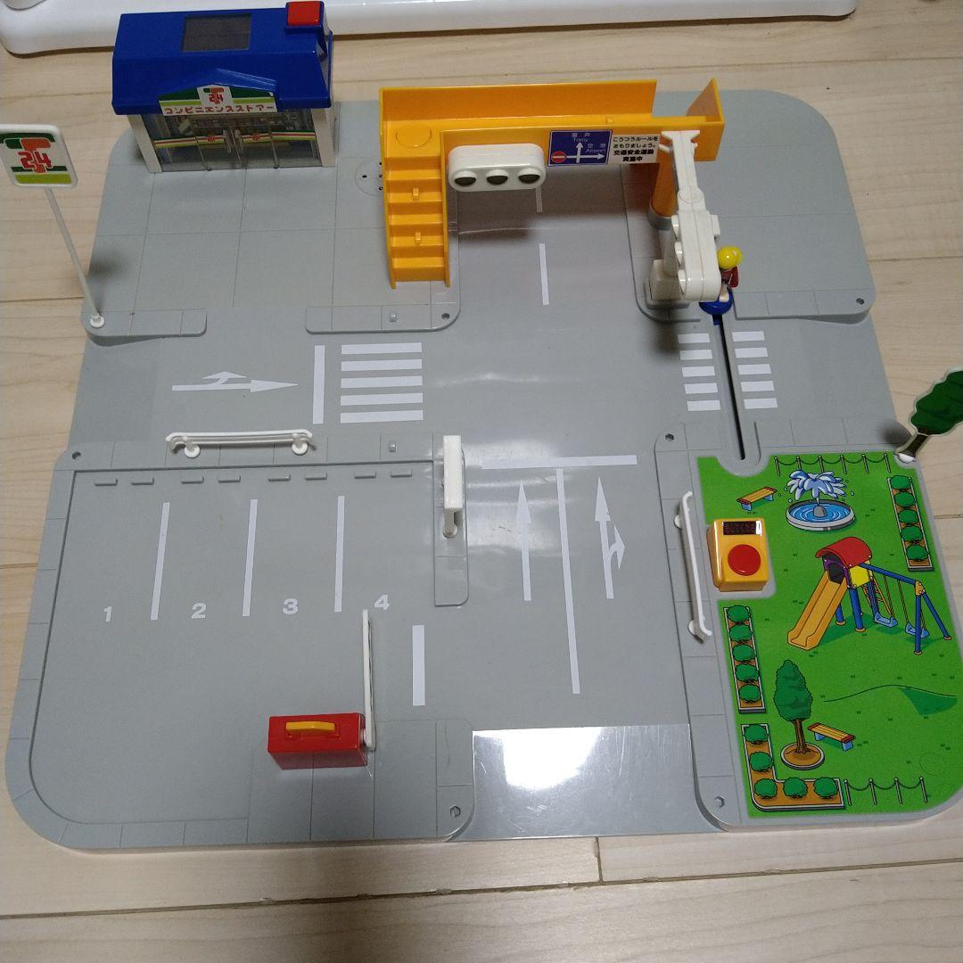 トミカ　ソーラータウン　おおきな交差点　プラキッズ　セット