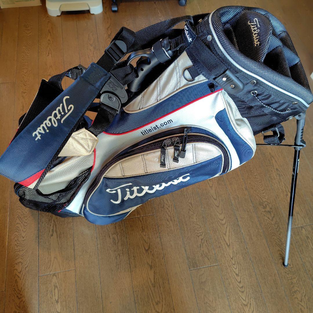 タイトリスト　軽量スタンド式キャディバッグ
