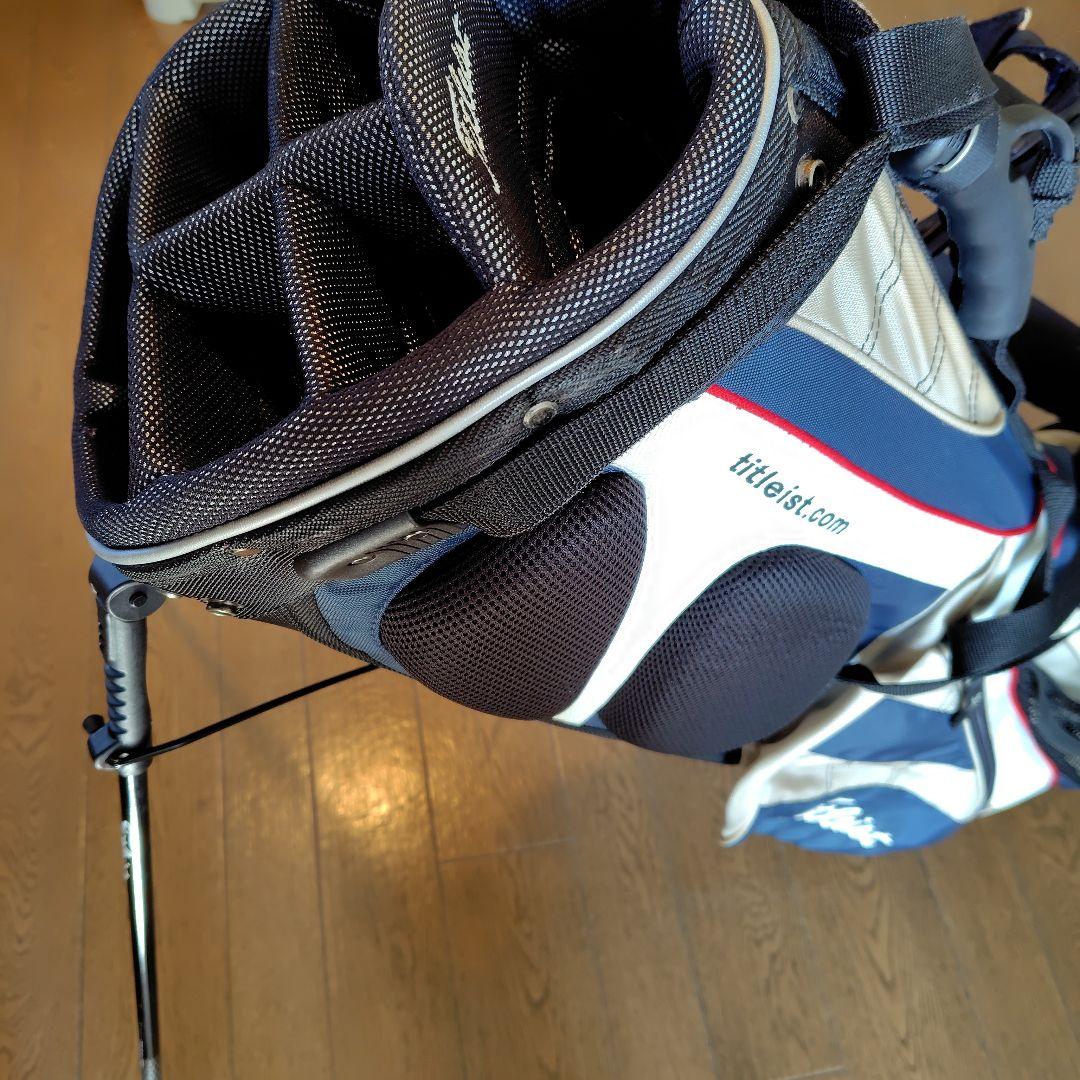 タイトリスト　軽量スタンド式キャディバッグ