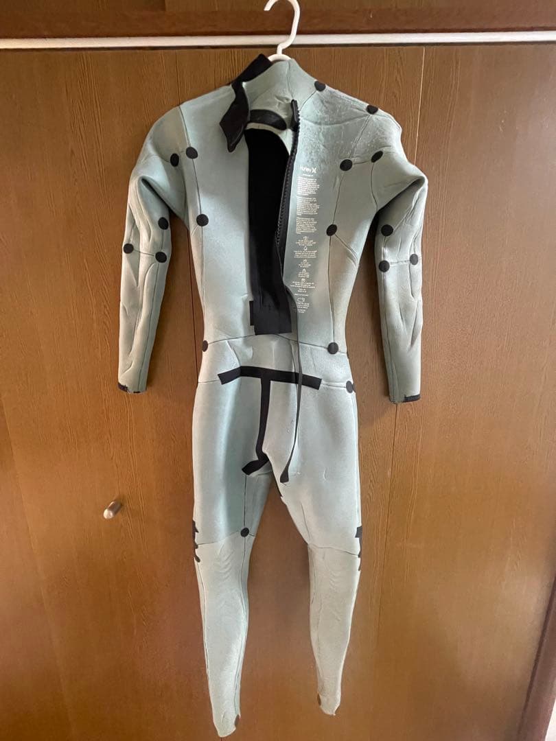 Hurley ウェットスーツ 黒 ヒョウ柄