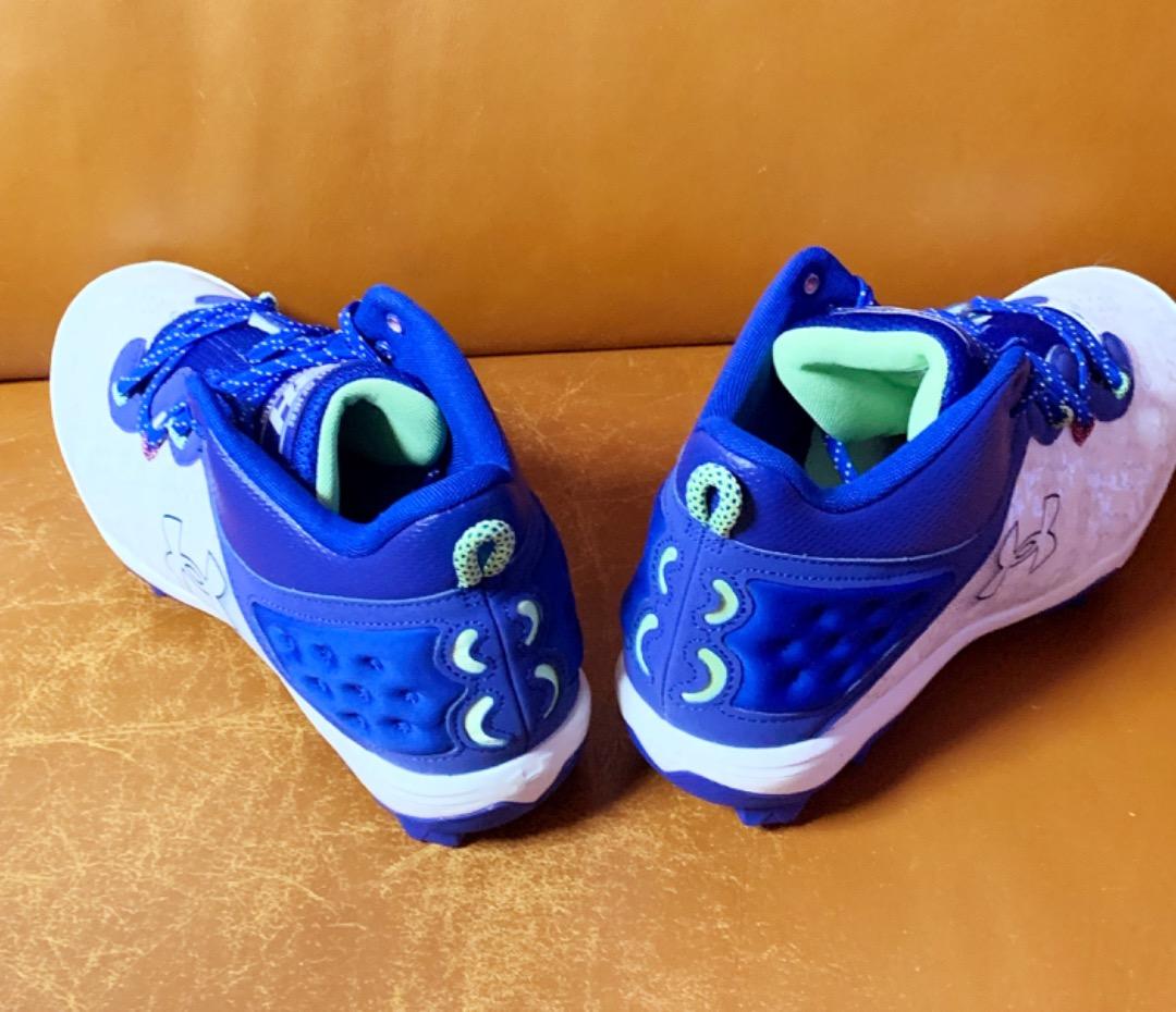 新品2026年USA国内限定発売アンダーアーマー野球ハーパー8MidRm30cm