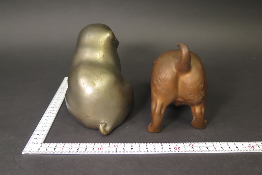 【即購入可】銅製／仔・子犬／いぬ／一対／飾・置物／芳山／骨董／古美術／金属／工芸