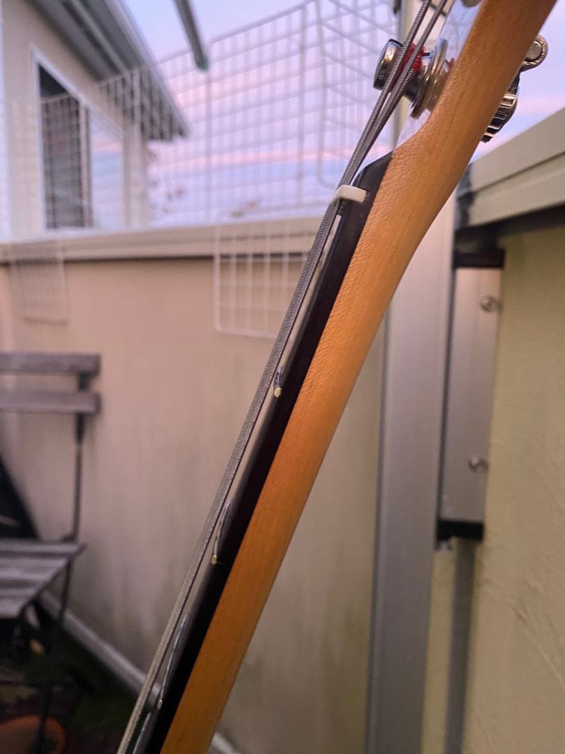 Bacchus BJB-300R(バッカス ジャズベースタイプ)