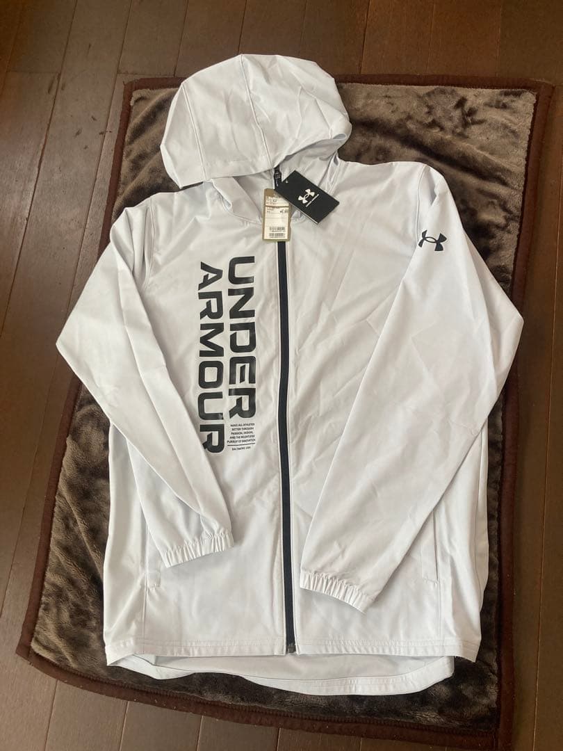 UNDER ARMOUR・メンズ上下セットアップ　Lサイズ　新品未使用　タグ付き