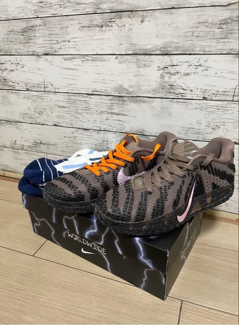 完売品　Nike JA 3 “Showstopper” EP ソックス付き