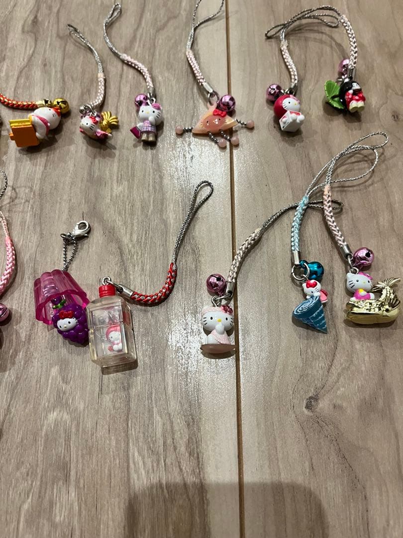 ご当地ハローキティ　ご当地キティ　根付け 23個　まとめ売り