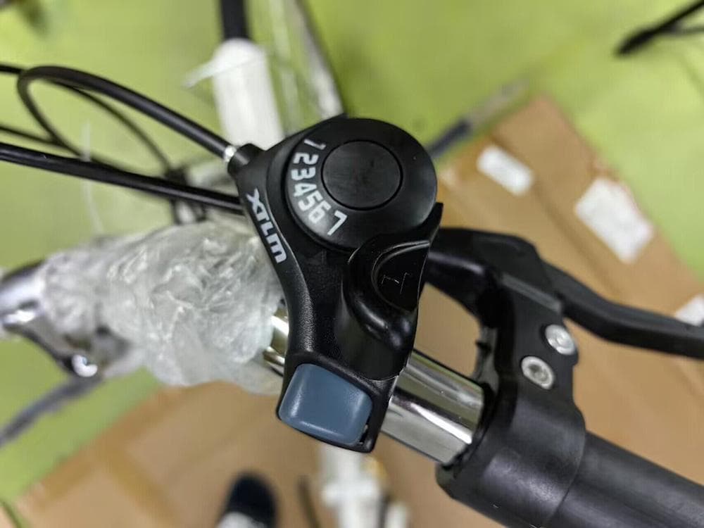 折りたたみ自転車 6段変速２６インチ ミニベロ ママチャリカゴ付 折り畳み【黒