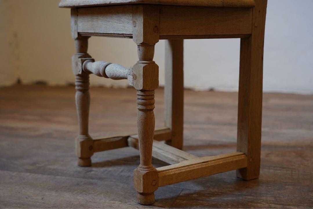 フランスアンティーク　ロレーヌチェア 古い木製の椅子 イス ダイニングチェア