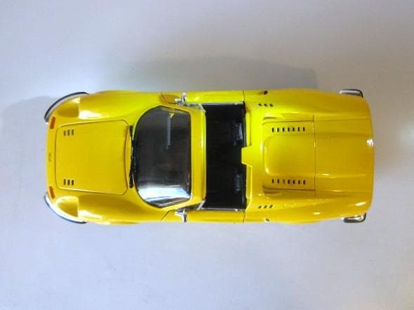 特価 HotWheels 1/18 フェラーリ Dino246GTS イエロー②