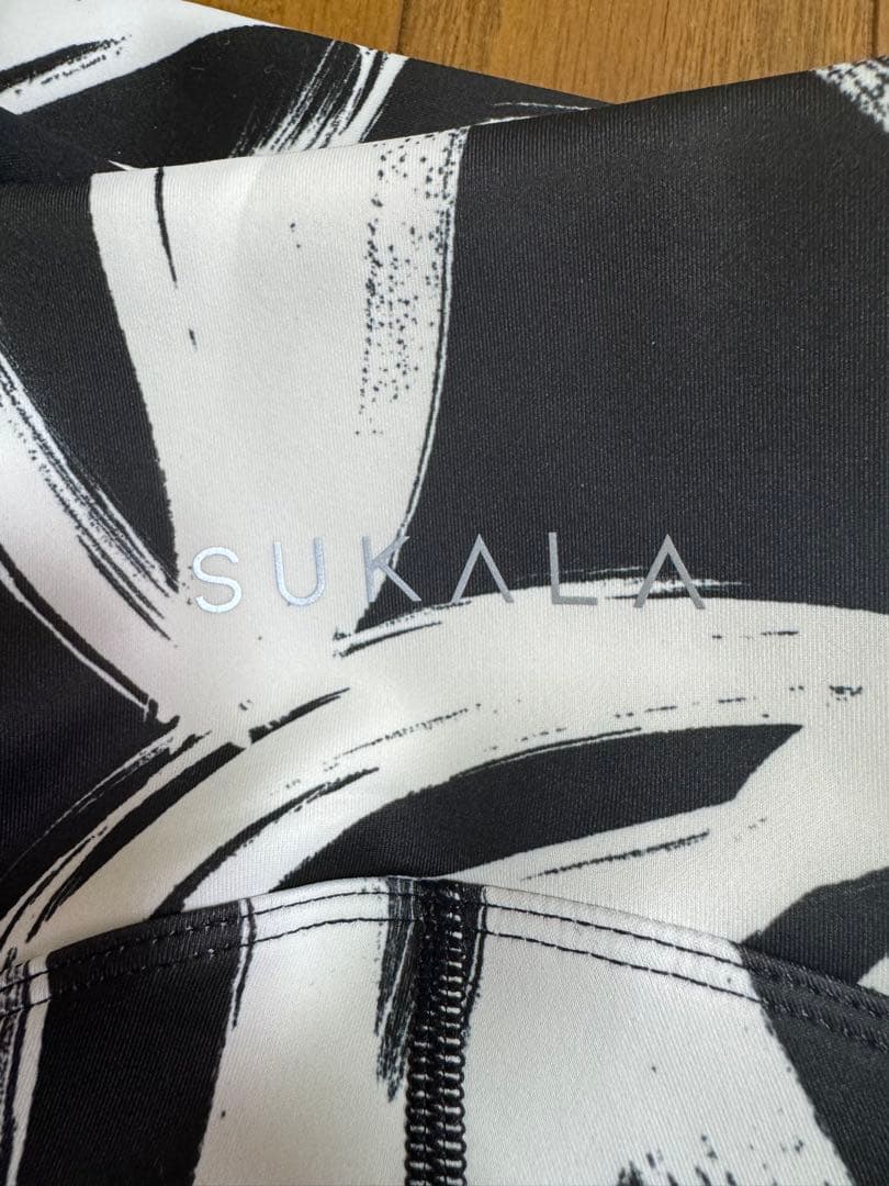 【最終価格】冬の新作　LAVA ヨガウェア　ハート