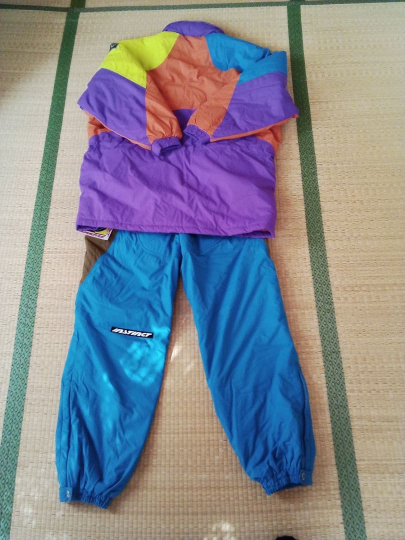 新品未使用　TAION マルチカラー スキーウェア　L　紫、青、黄、オレンジ