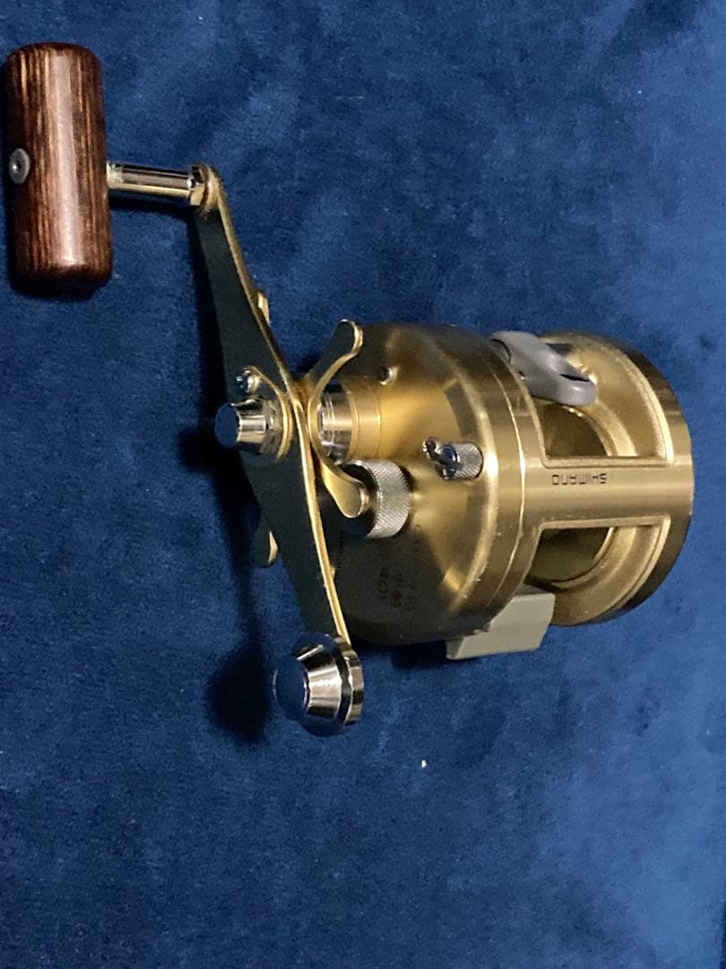 シマノ カルカッタ　小舟　401 左ハンドル