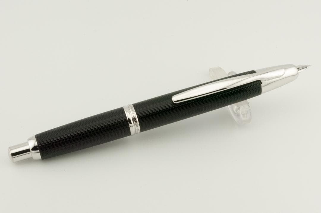 【希少　美品】PILOT（パイロット）　キャップレス　限定品　ネットブラック