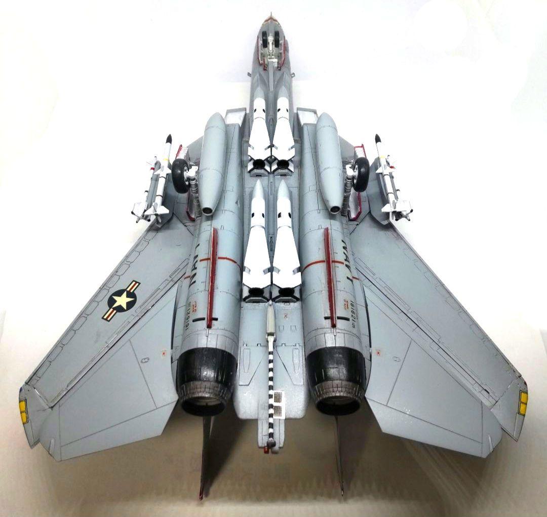 【完成品】F-14A トムキャット 1/72 サンダウナーズ