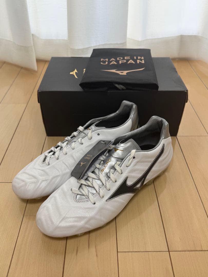 レビュラV1 JAPAN 【本質の白】