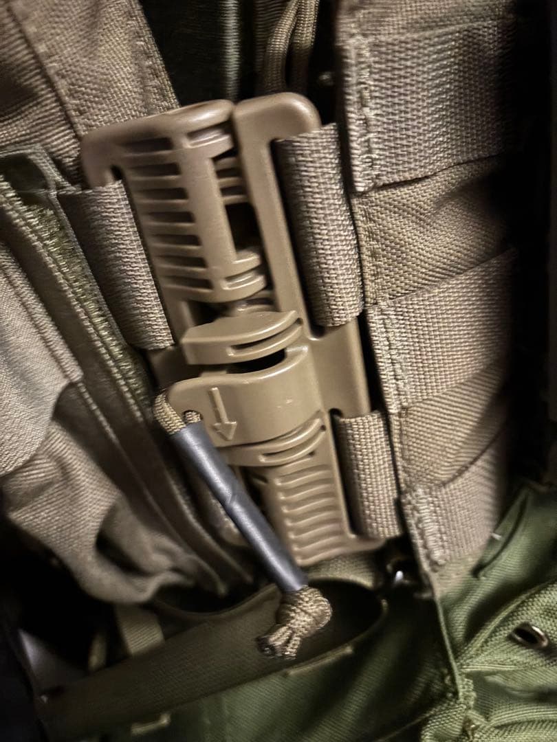 【セット装備】10's-20's シリア義勇兵装備