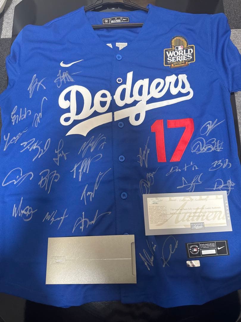 2024年ロサンゼルス・ドジャース　大谷翔平　直筆サインユニフォーム　証明書あり