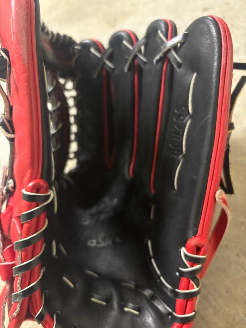 鈴木誠也 硬式グローブ