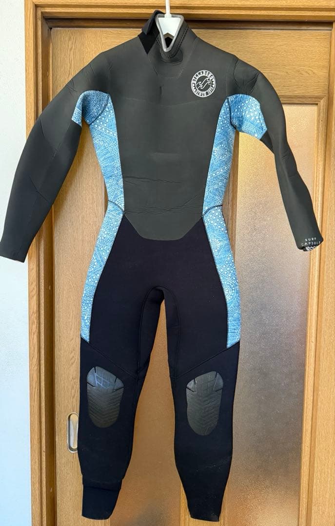 お値下げ‼️BILLABONG セミドライ 5×3ミリレディースビラボン♡Ｌサイズ