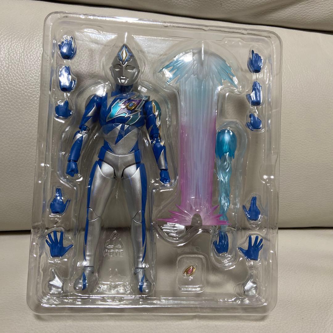 S.H.Figuarts フィギュアーツ　ウルトラマンデッカー　ミラクルタイプ