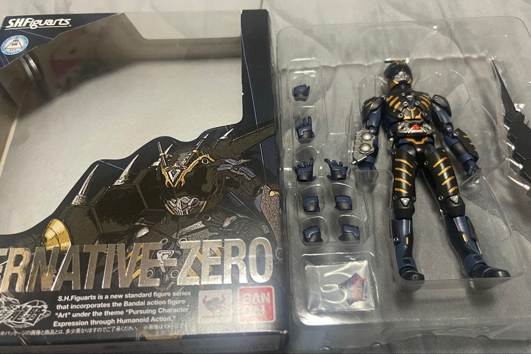 フィギュアーツ ジェノサイダー　マグナギガ　オルタナティブ（仮面ライダー龍騎）