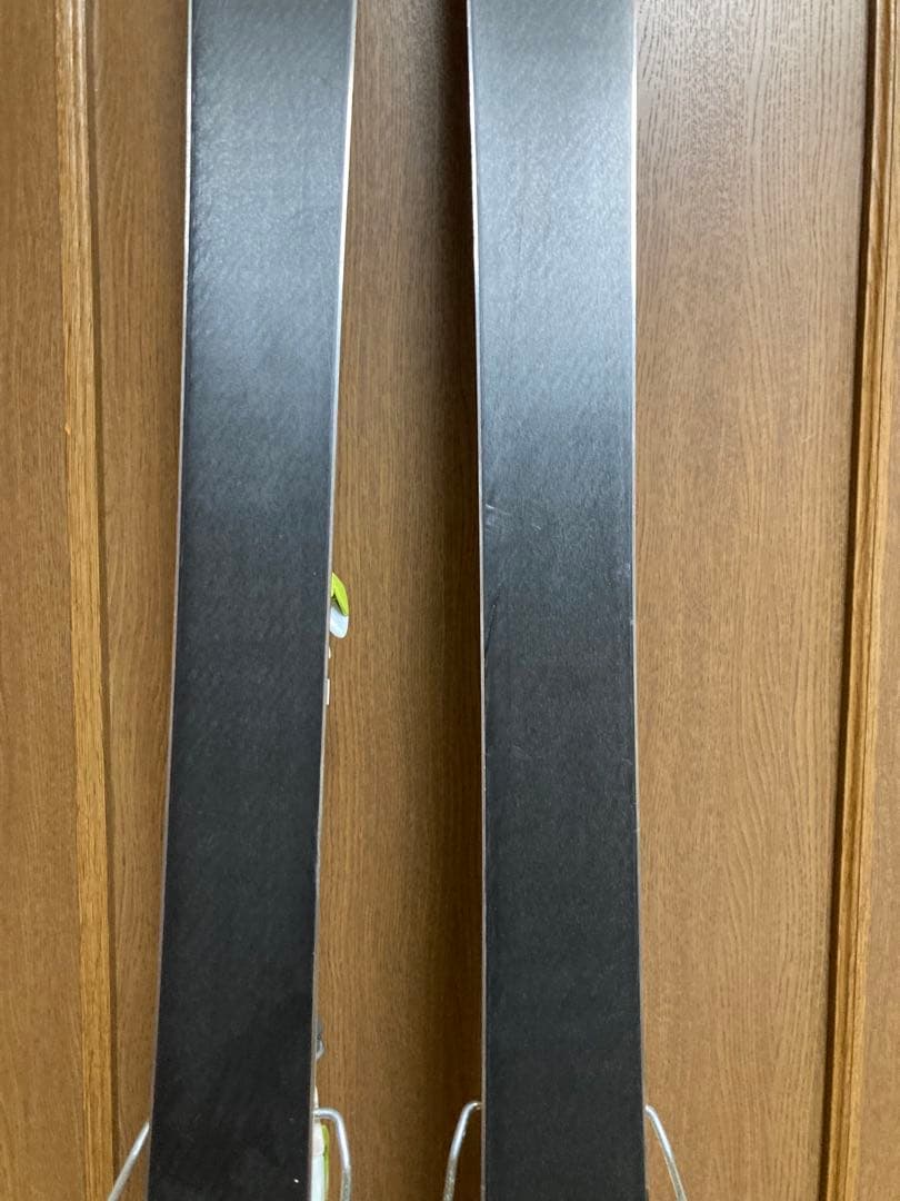 ディナスター　レディース用スキー　158cm 初中級者向けカービングスキー