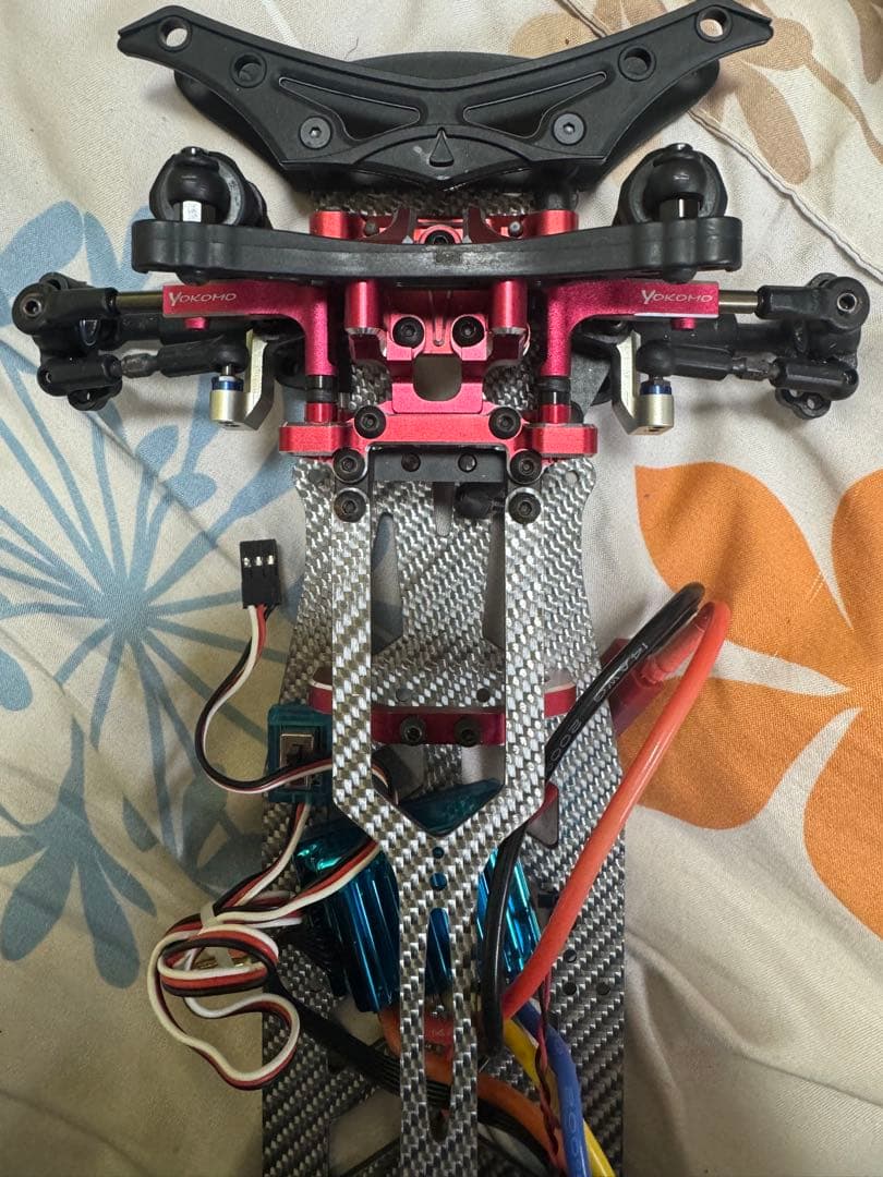 ガレージseek　 yd2eベースシャーシ カーボン仕様おまけ付き