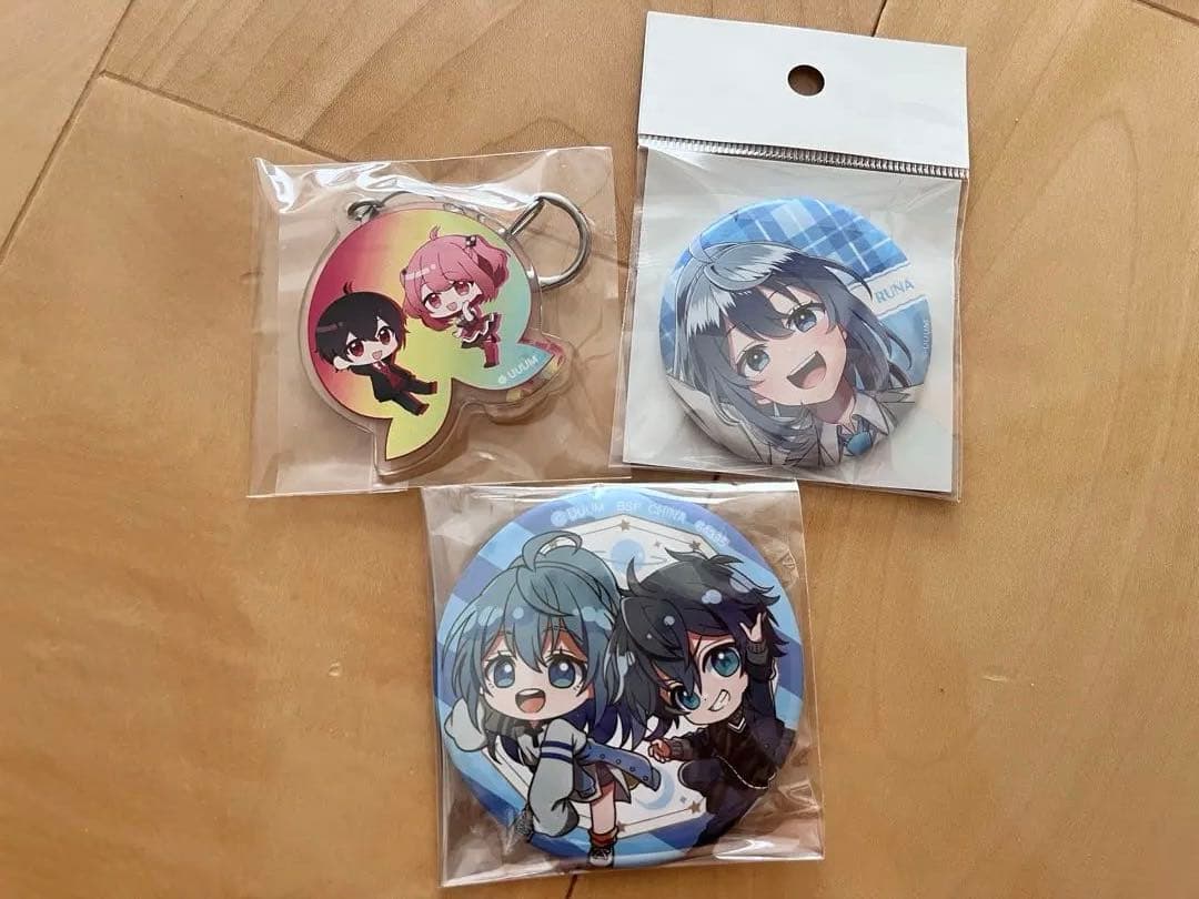 カラフルピーチ　缶バッジ　キーホルダー　セット