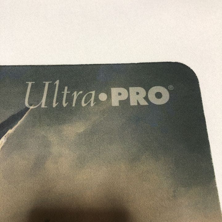 ゲトの裏切り者、カリタス mtg プレイマット マジックザギャザリング