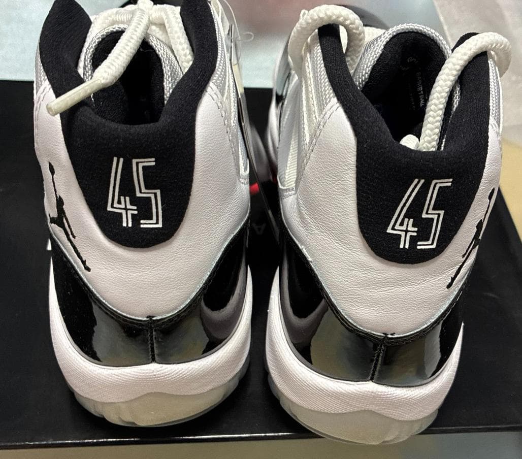 ナイキ エアジョーダン 11 レトロ \"コンコルド US8　未使用品