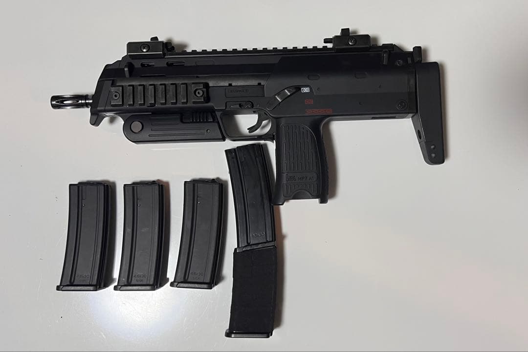 東京マルイ 電動コンパクトガン MP7