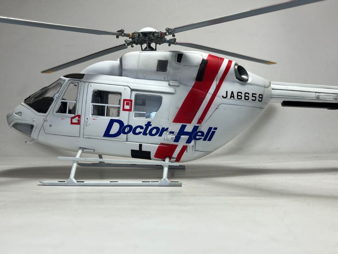 ハセガワ　1/32 BK-117 Doctor-Heli （完成品）