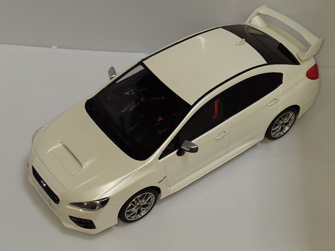 京商 サムライ 1/18 WRX STI ホワイト ミニカー 1/18