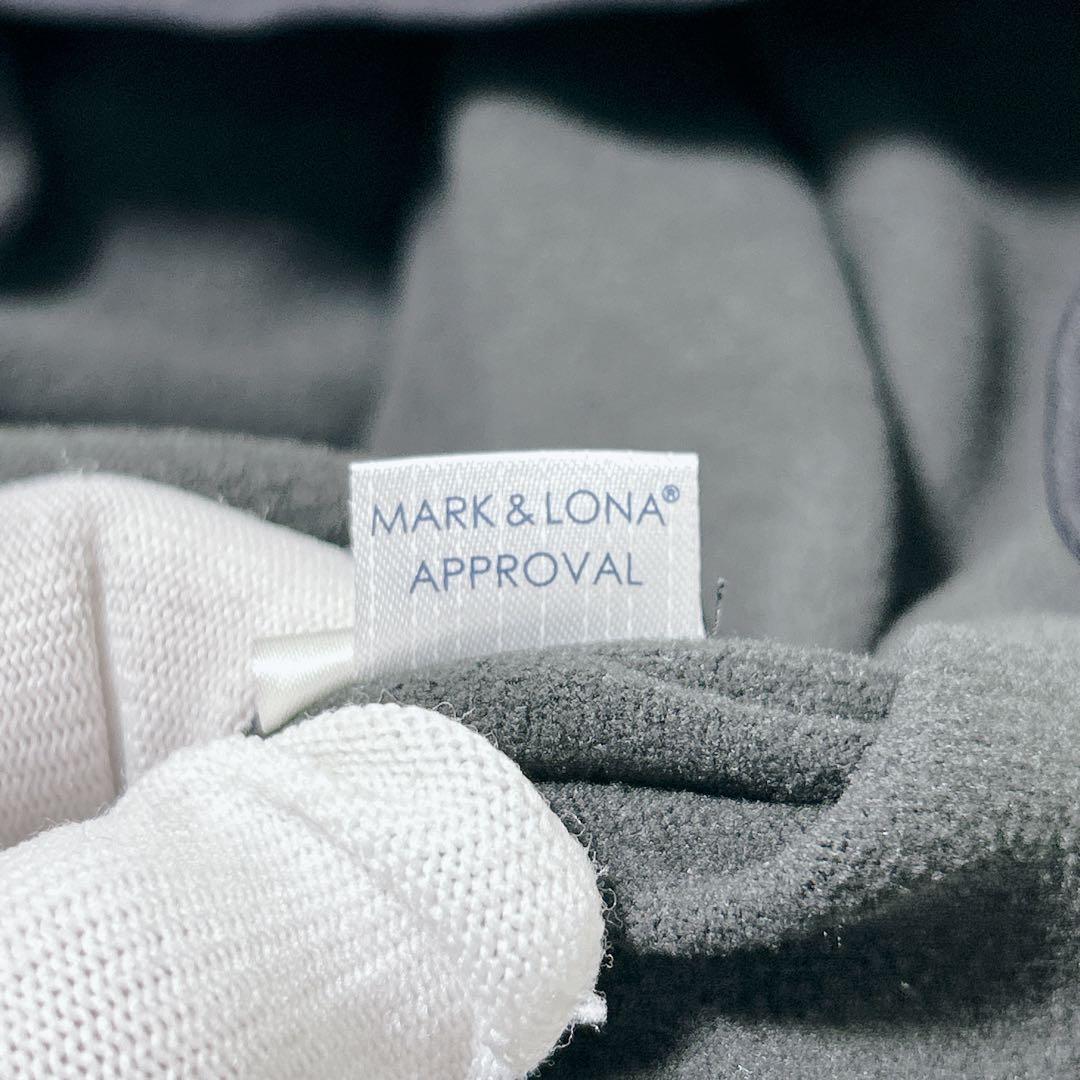 マーク&ロナ ハーフジップ プルオーバー ロゴ 44 黒　スカル ブラック