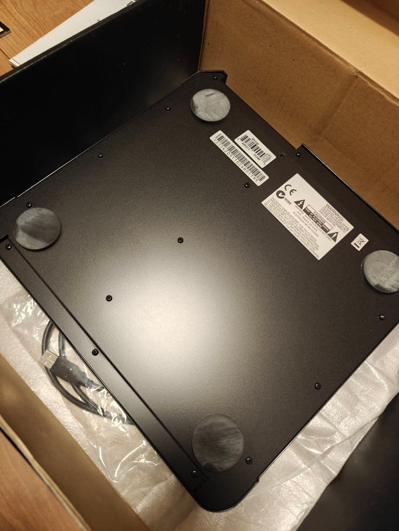 AKAI MPD26 MIDIパッドコントローラー