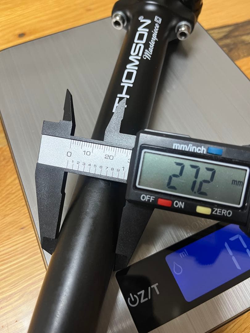 カーボンTHOMSON Masterpiece シートポスト 27.2mm