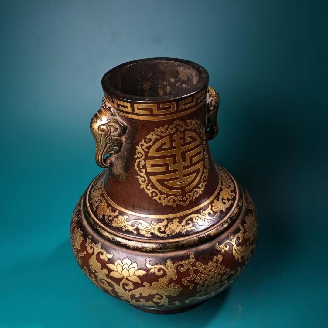 中国古美術・旧蔵鏨刻鎏金の吉祥八宝花瓶・純銅细密彫・全浮彫・置物・茶道具・文房具