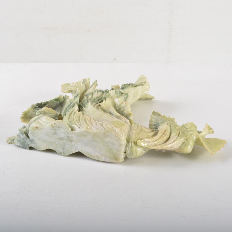 中国　玉石翡翠彫刻　白菜　置物　約2.4kg　金線象嵌唐木台付　V　R6549B