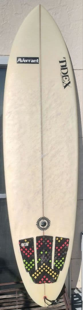 サーフボード　ショートボード（5フィン）