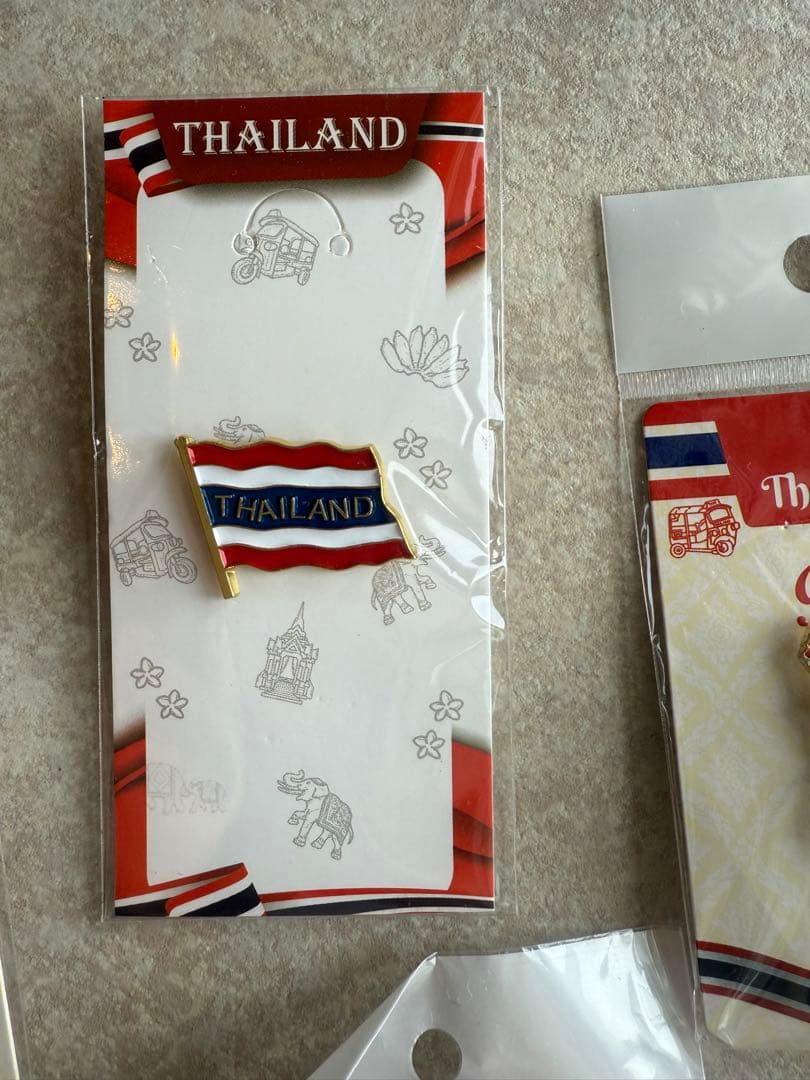 万博　タイ館　ピンバッチ　タイパビリオン　4点セット