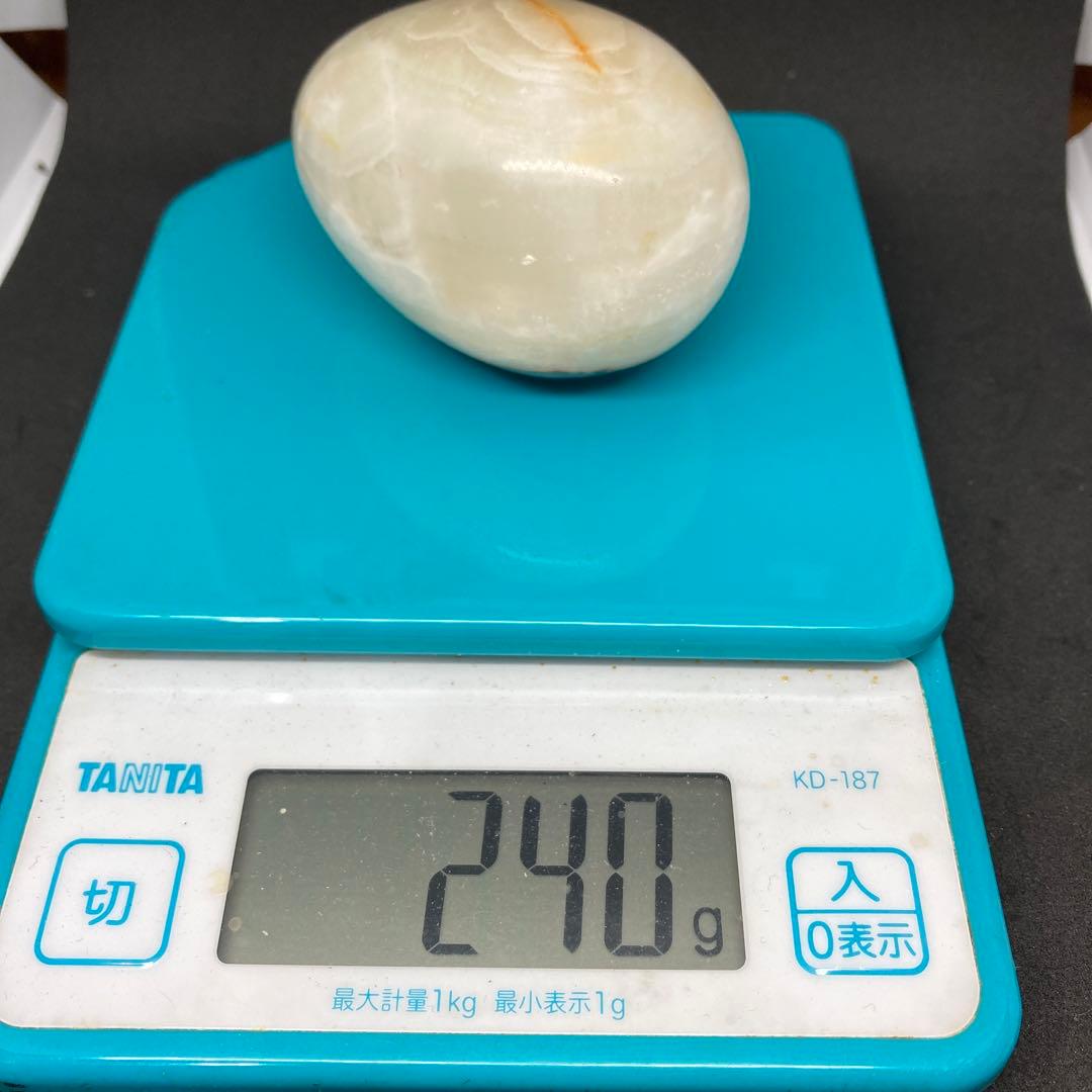 TMG たまご　卵のような石？宝石？鉱石？　詳細不明