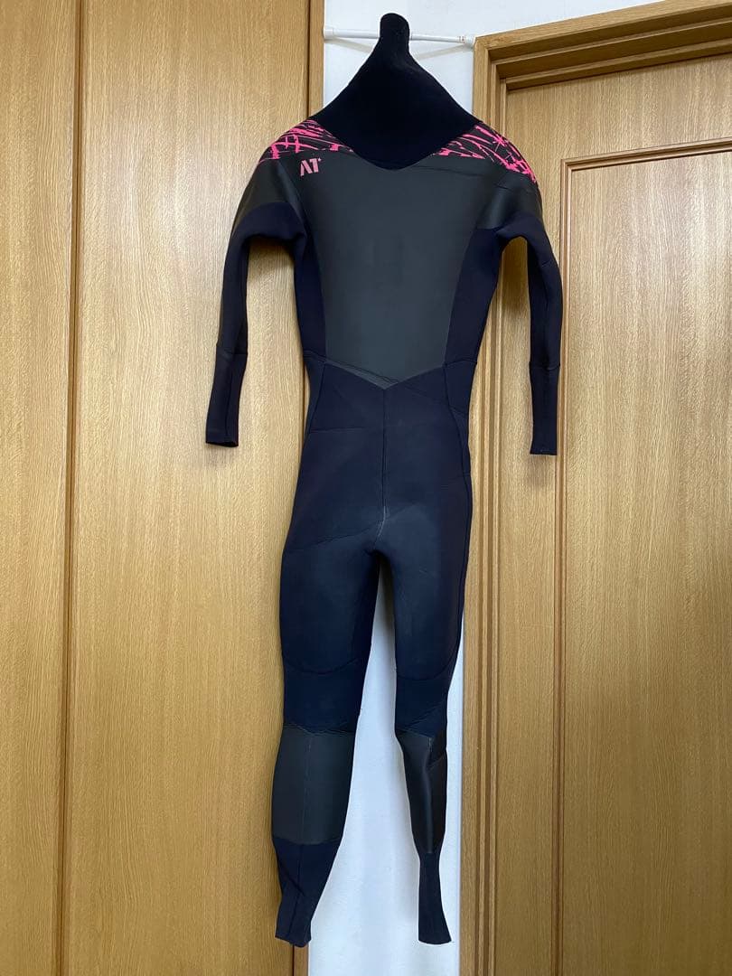 ★超人気メーカー！！【AIR TIGHT】メンズ５×３ｍｍセミドライフルスーツ