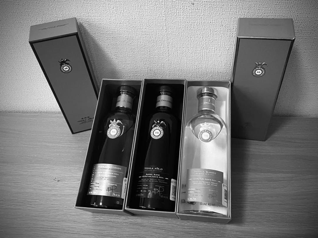 Casa Dragones テキーラセット（ブランコ・レポサド・アニェホ）