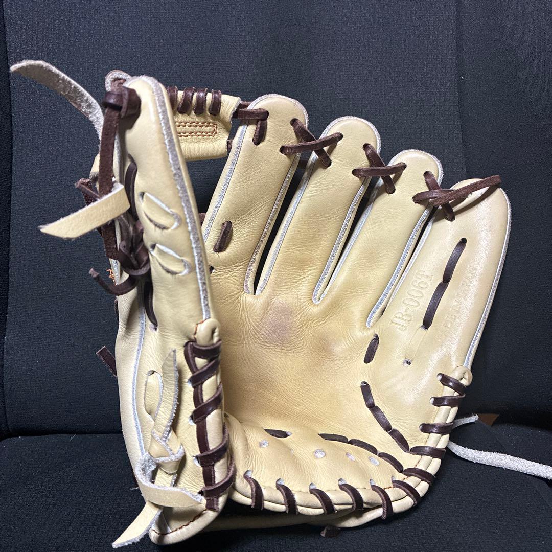 WAGYU ベージュ 硬式グローブ　和牛JB