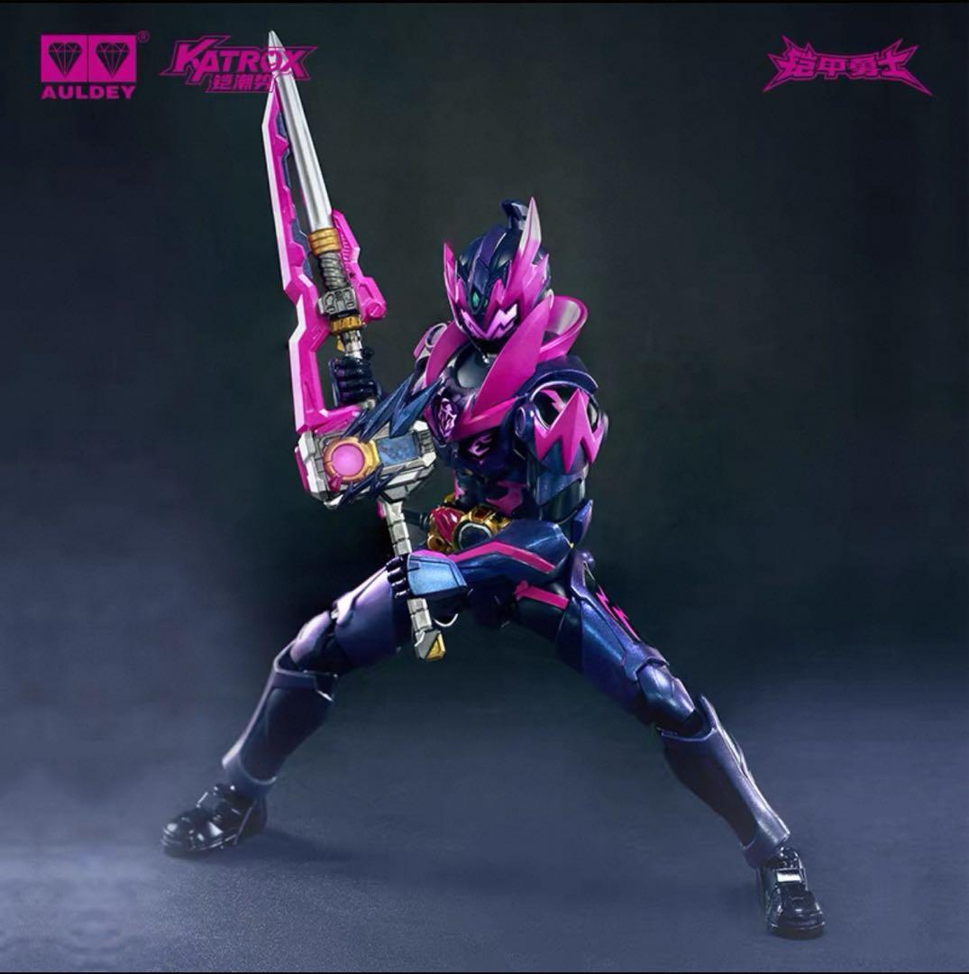 鎧魂 鎧甲勇士 霆耀 可動モデル 完成品