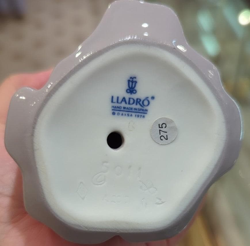 LLADRO リヤドロ　若草色の少女　置物