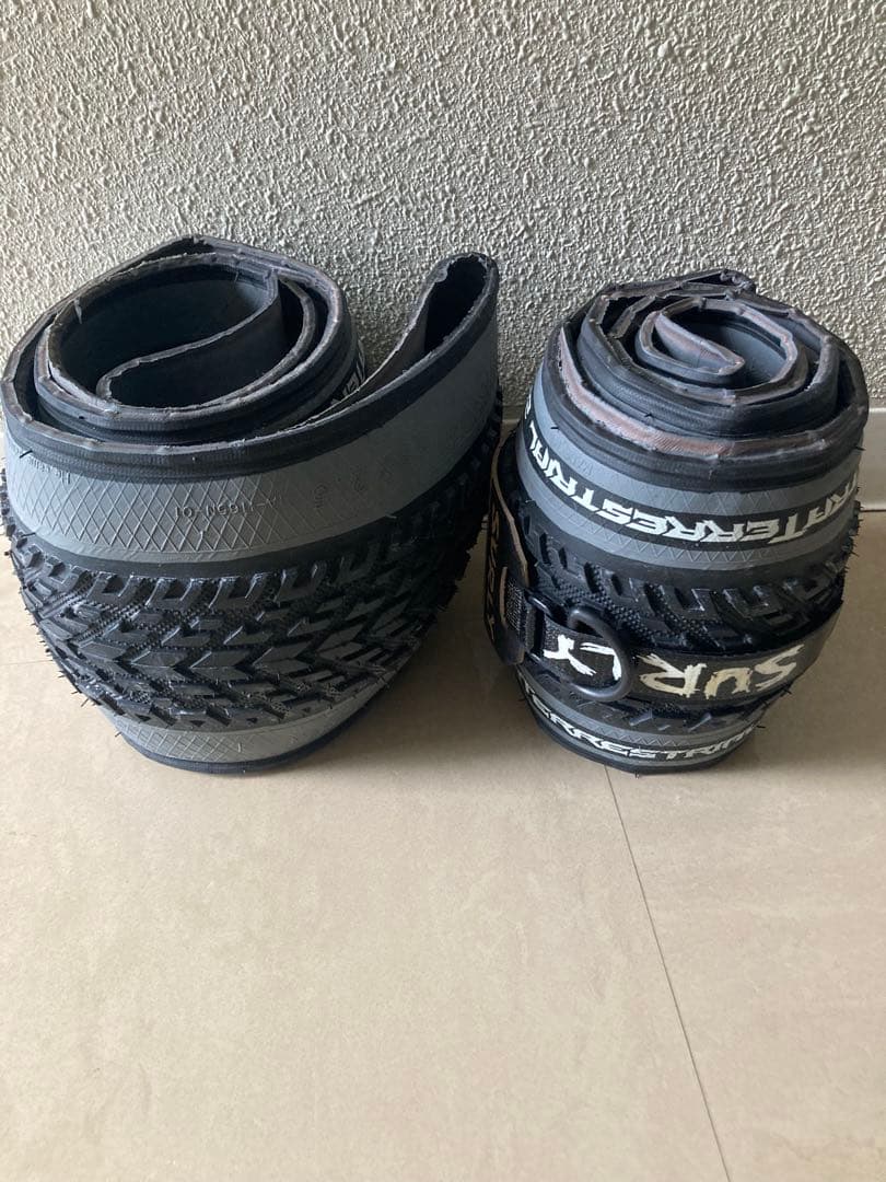 SURLY ExtraTerrestrial 26 x 2.5 タイヤ