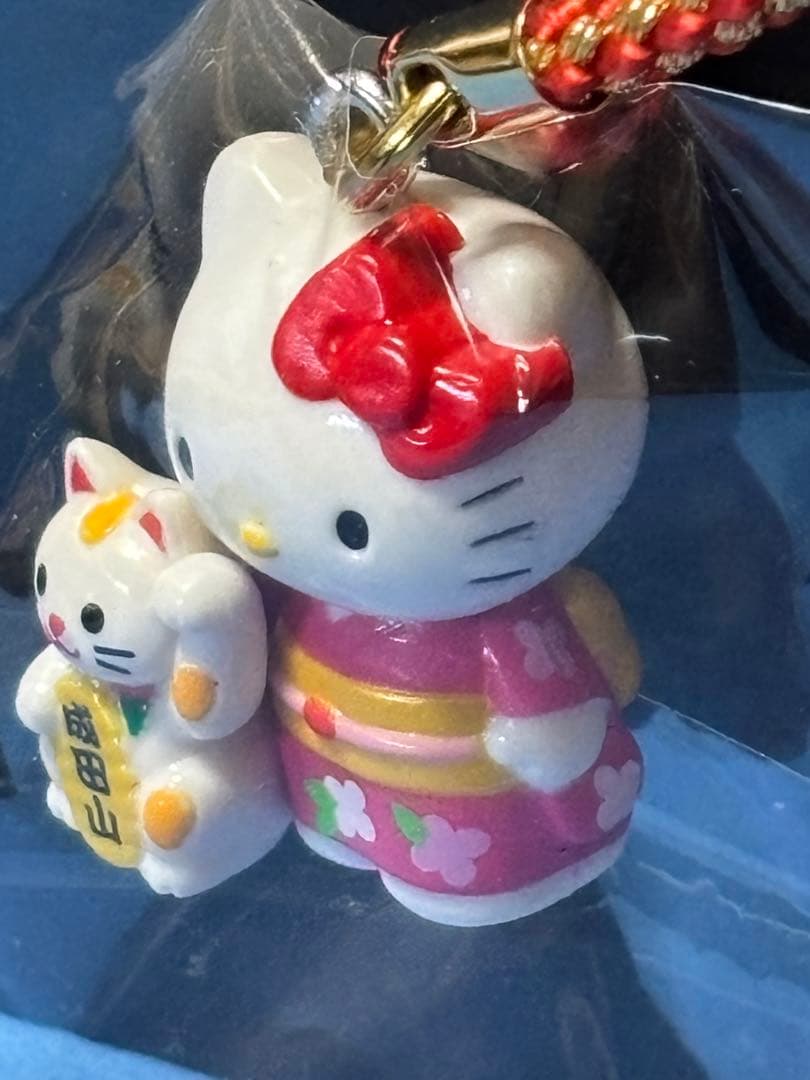 ご当地キティ　成田限定　招き猫　根付け